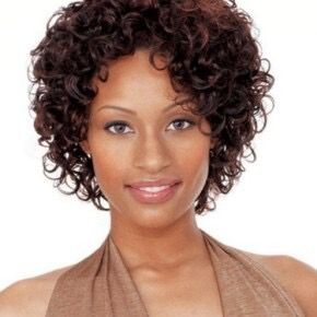 Coiffure afro naturelle