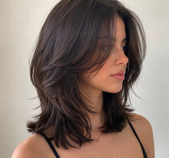 Coupe cheveux mi longs dégradés : Un style élégant et fluide
