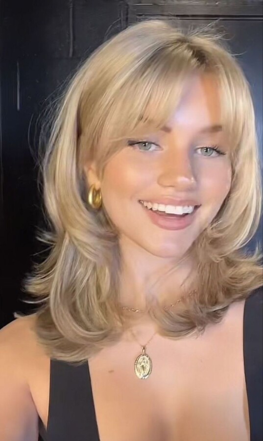 Idées coiffure cheveux mi long
