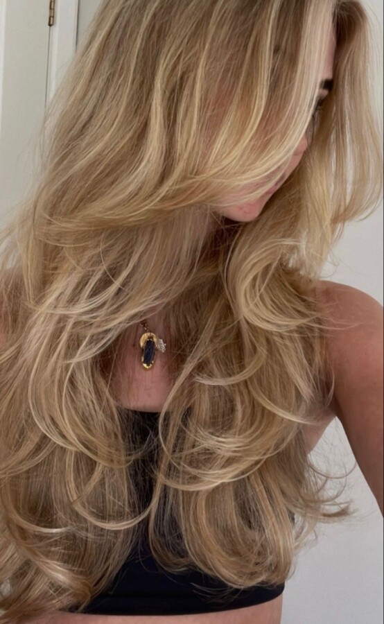 Coupe cheveux long moderne