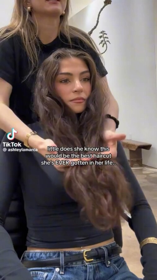 Cheveux longs plus volumineux
