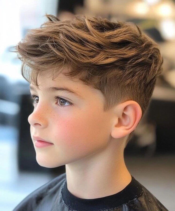 Coupe cheveux garçon bouclés