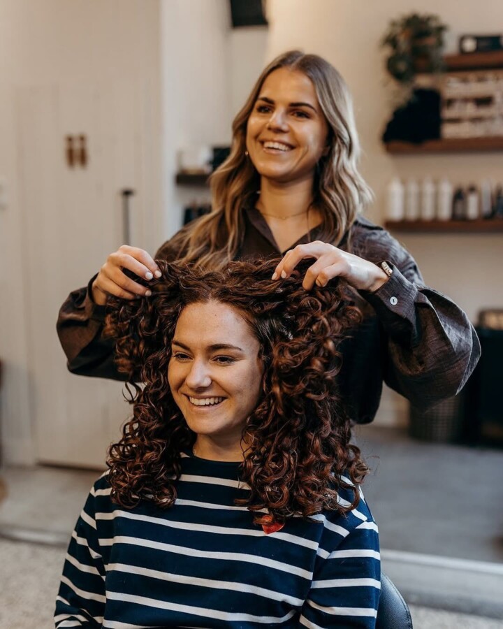 Expert coiffure cheveux bouclés