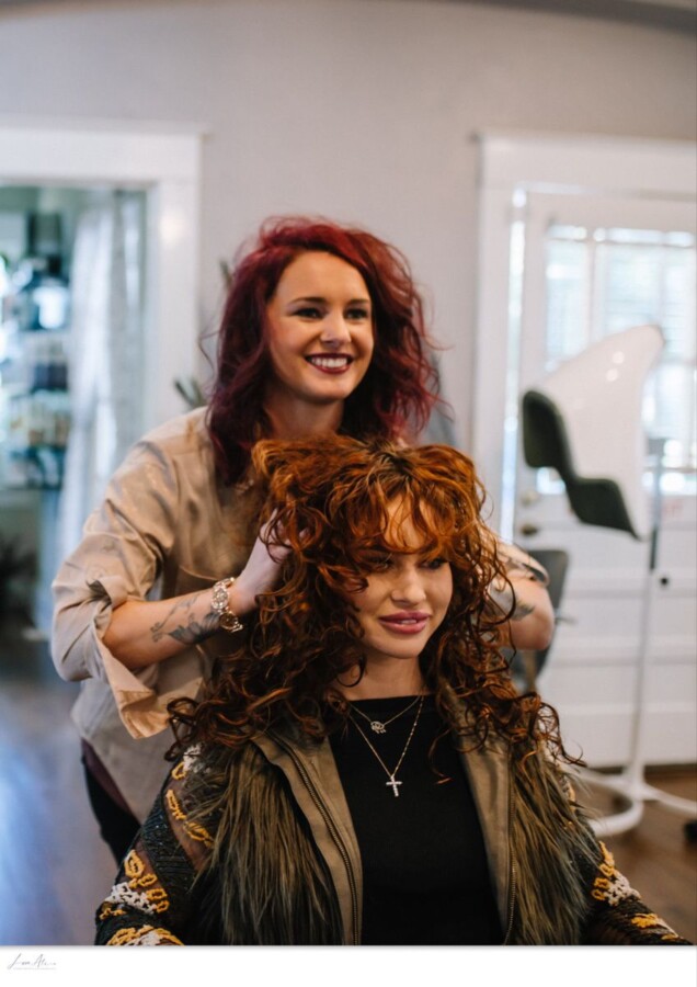 Expert coiffure cheveux bouclés
